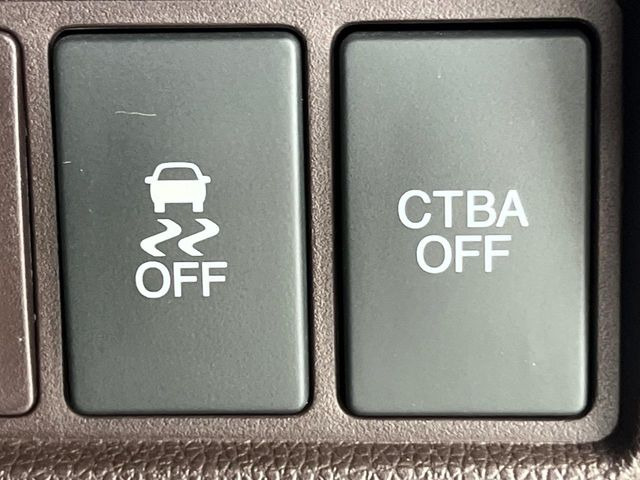 �y�V�e�B�u���[�L�A�N�e�B�u�V�X�e���z�ᑬ���s���ɑO���̎ԗ�����F�����A�Փ˂������Ȏ��͌x��ƃu���[�L�ŏՓˉ���Ɣ�Q�y�����A�V�X�g�B�����S�Ƀh���C�u�����y���݂��������܂��B