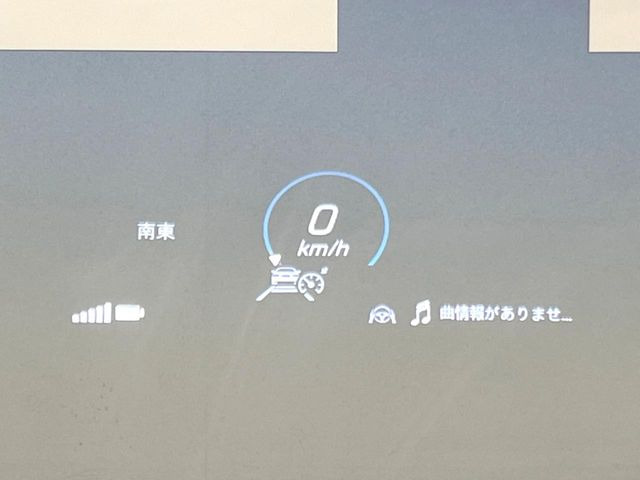 ���w�b�h�A�b�v�f�B�X�v���C:���݂̑��x�⑖�s�����f�W�^���\���ŉ^�]�ȑO���̃K���X�ɓ��e!�^�]���A���������炳���K�v�ȏ����m�F�ł���̂łƂ��Ă��֗��ň��S!