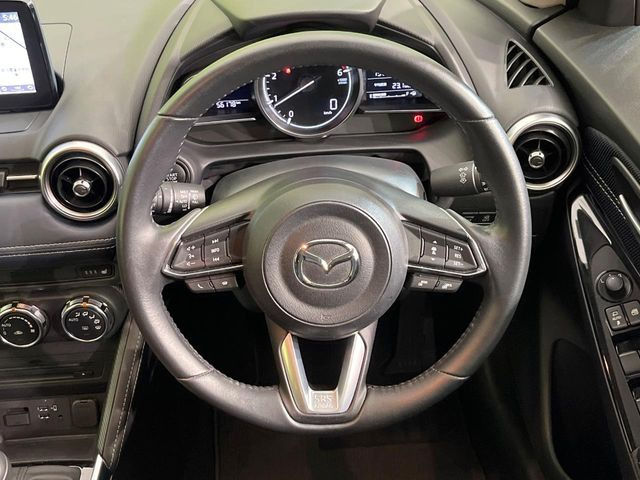 �y�����v�����X�e�A�����O�z�㎿�Ȋv���g�p���邱�ƂŁA��ɂ����������݂ƂĂ��^�]���₷���n���h���ł���