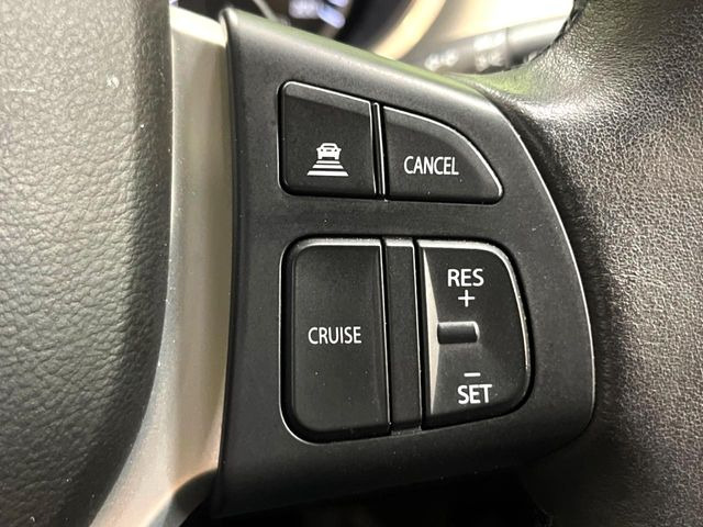 【アダプティブクルーズコントロール】高速道路での長距離走行が楽に!!自動で速度を保つクルーズコントロールが、衝突軽減システムと連携し、前方の車両を感知して車間を保つように速度調節してくれます!!