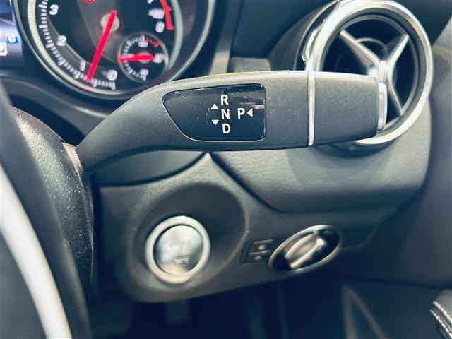 GLAクラスGLA220 4マチック 4WD