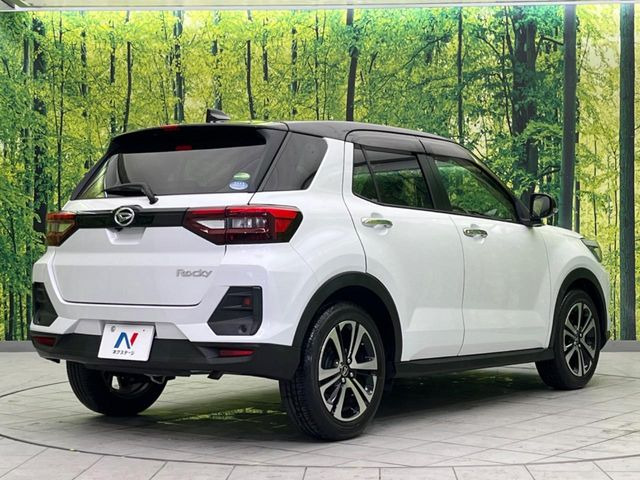 ☆全国のネクステージからお取り寄せが可能※!遠方の店舗に展示してあるクルマが気になる場合も、最寄りの店舗でご覧いただくことが可能です!是非私たちに要望をお聞かせください!※別途費用