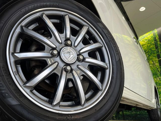 �y����14�C���`�A���~�z�C�[���z�O�ςɃ}�b�`���������A���~�z�C�[���𑕒����Ă���܂��B�e��ЊO�A���~�z�C�[����A�X�^�b�h���X�^�C�����戵�����Ă���܂��B���񂲑��k����������