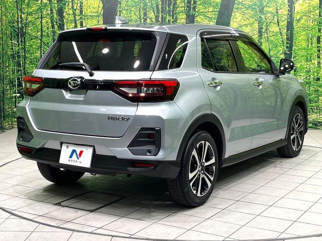 ☆全国のネクステージからお取り寄せが可能※!遠方の店舗に展示してあるクルマが気になる場合も、最寄りの店舗でご覧いただくことが可能です!是非私たちに要望をお聞かせください!※別途費用