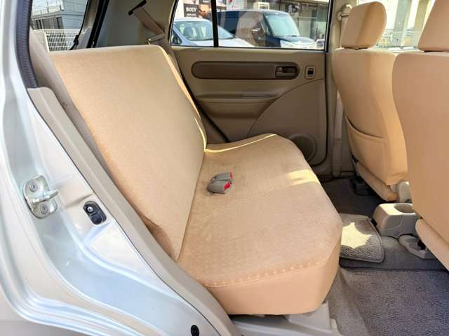 ���X�͍s�c�����R���̊��ˌ����_�̋߂��ɓX�܂��������܂��B���Ԃł��A�N�Z�X���₷���ꏊ�Ɍ�����܂��B�d�Ԃł��z���̍ۂ��Ŋ���JR���������w�܂ł��}���ɎQ��܂��B���C�y�ɂ��₢���킹������!