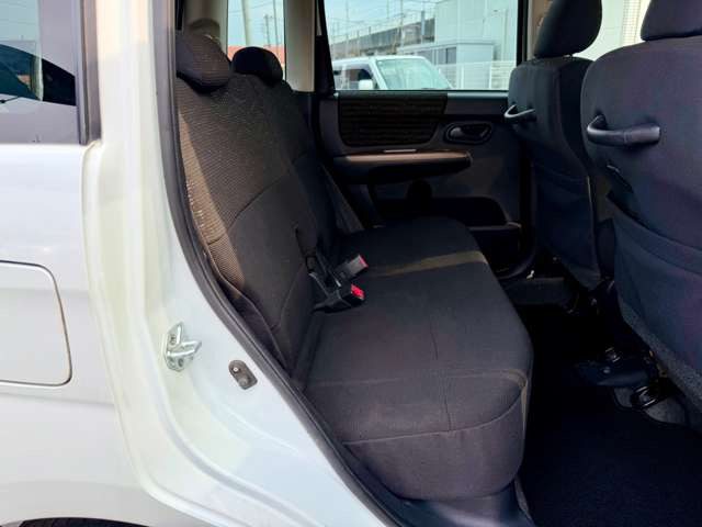 ���X�͍s�c�����R���̊��ˌ����_�̋߂��ɓX�܂��������܂��B���Ԃł��A�N�Z�X���₷���ꏊ�Ɍ�����܂��B�d�Ԃł��z���̍ۂ��Ŋ���JR���������w�܂ł��}���ɎQ��܂��B���C�y�ɂ��₢���킹������!