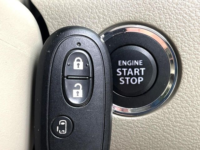 �y�L�[�t���[�V�X�e���z�J�o����|�P�b�g�ɓ��ꂽ�܂܂ł��h�A�̎{���E�������\�ȃX�}�[�g�L�[�𑕔��B�G���W���̃I���E�I�t�����J�M�����o���K�v����������Ƃ��Ă��֗��ł���