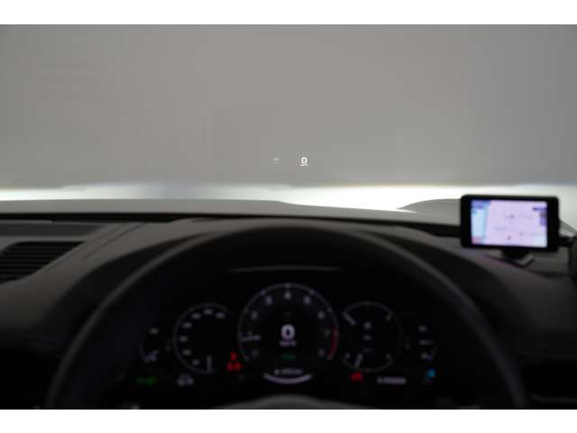 ・21インチパナメーラスポーツデザインホイール ￥82,000・リアアクスルステアリング ￥268,000・ポルシェトルクベクトリングプラス(PTV Plus) ￥223,000