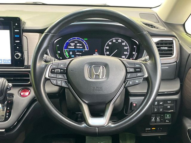 �y�����v�����X�e�A�����O�z�㎿�Ȋv���g�p���邱�ƂŁA��ɂ����������݂ƂĂ��^�]���₷���n���h���ł���