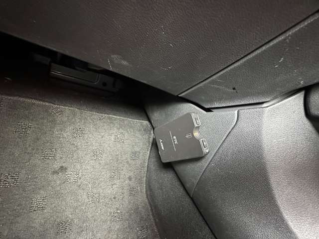 �ׂ��������̎ʐ^�Ȃǂ𑗕t���鎖���\�ł��̂ł��₢���킹������!