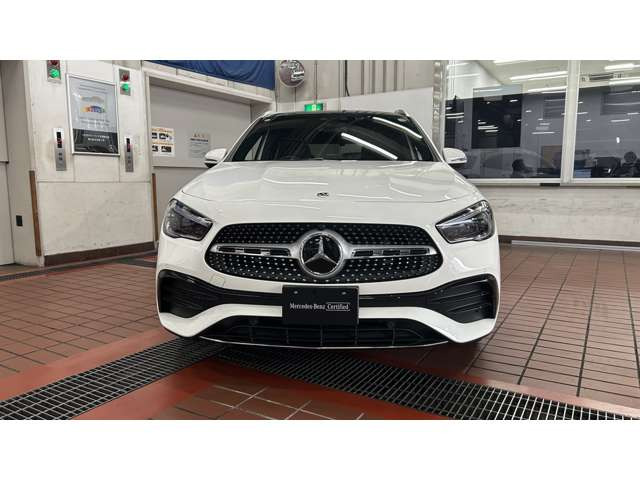 GLAクラスGLA200d 4マチック AMGライン 4WD