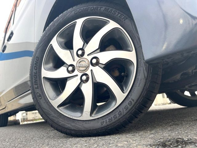 �y14�C���`�A���~�z�C�[���z�O�ςɃ}�b�`�����A���~�z�C�[���𑕒����Ă���܂��B�e��A���~�z�C�[����A�X�^�b�h���X�^�C�����戵�����Ă���܂��B���񂲑��k����������