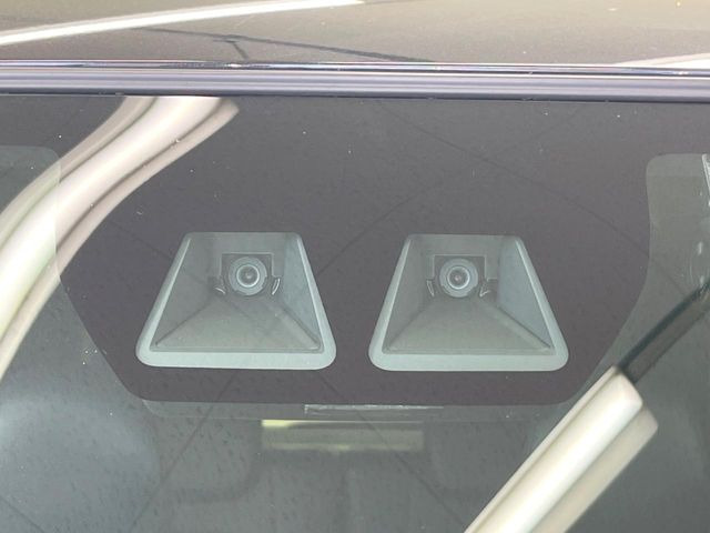 �y�X�}�[�g�A�V�X�g�z���s���ɑO���̎ԗ�����F�����A�Փ˂������Ȏ��͌x��ƃu���[�L�ŏՓˉ���Ɣ�Q�y�����A�V�X�g�B�����S�Ƀh���C�u�����y���݂��������܂��B