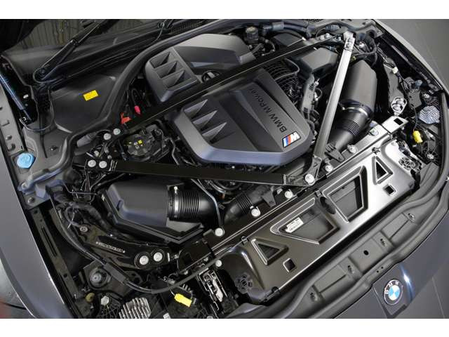 3.0L 直列6気筒DOHCツインターボ、510p s/66.3kgm