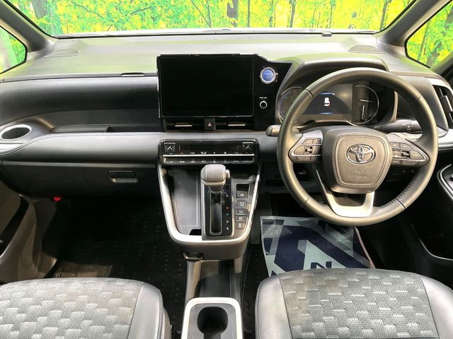 ヴォクシー1.8 ハイブリッド S-Z