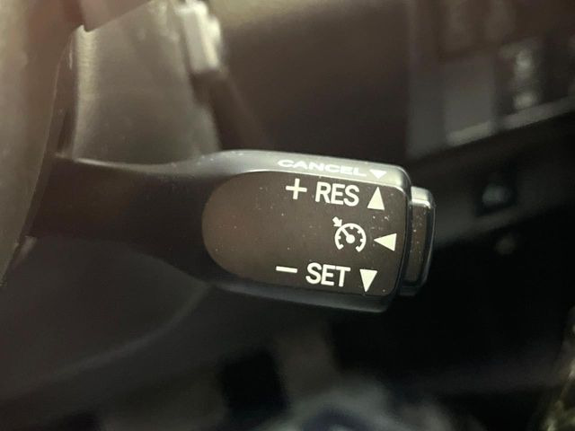 �y�N���[�Y�R���g���[���z�������H�����N���N���s�B�A�N�Z���𗣂��Ă���葬�x�ő��s���ł��A�������^�]���̕��S���y��!�����E�������ȒP�ȃX�C�b�`����Œ����ł��܂��B