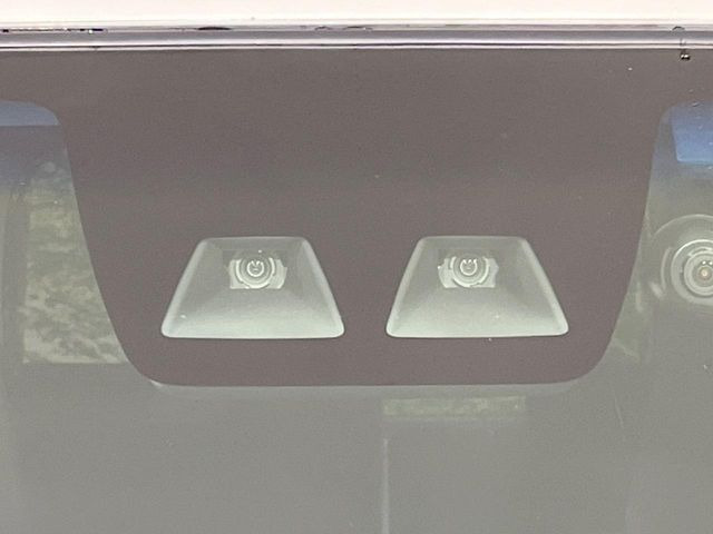 �y�g���^�Z�[�t�e�B�Z���X�z���s���ɑO���̎ԗ�����F�����A�Փ˂������Ȏ��͌x��ƃu���[�L�ŏՓˉ���Ɣ�Q�y�����A�V�X�g�B�����S�Ƀh���C�u�����y���݂��������܂��B