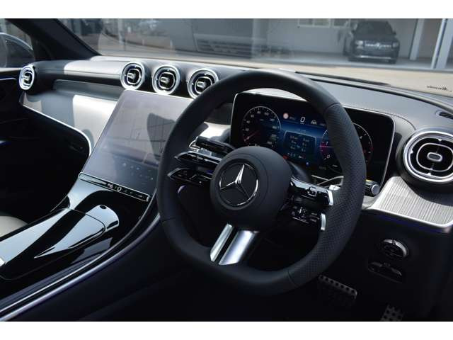 GLCクーペ220d 4マチック AMGラインパッケージ(ISG) 4WD