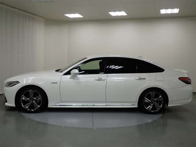 クラウンハイブリッド 2.5 RS