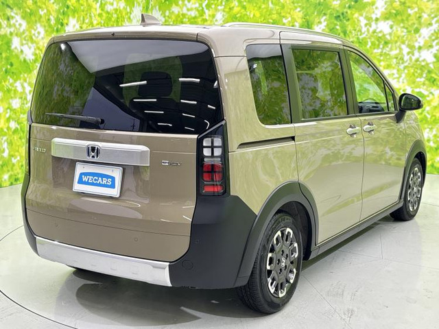 フリード1.5 ハイブリッド クロスター