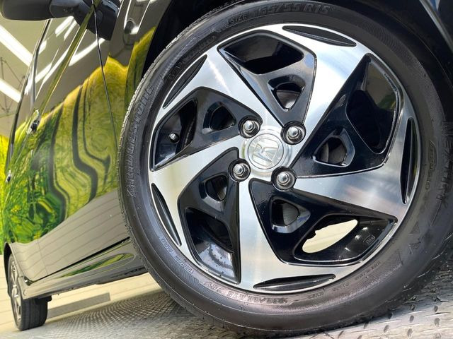 �y����15�C���`�A���~�z�C�[���z�O�ςɃ}�b�`���������A���~�z�C�[���𑕒����Ă���܂��B�e��ЊO�A���~�z�C�[����A�X�^�b�h���X�^�C�����戵�����Ă���܂��B���񂲑��k����������