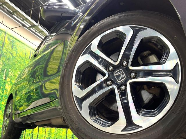 �y�����A���~�z�C�[���z�O�ςɃ}�b�`���������A���~�z�C�[���𑕒����Ă���܂��B�e��ЊO�A���~�z�C�[����A�X�^�b�h���X�^�C�����戵�����Ă���܂��B���񂲑��k����������