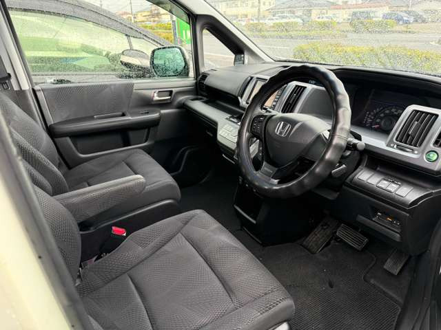 �V�[�g�͐G��S�n�A����S�n�Ƃ��ɏ㎿�Ȏd�オ��B�����ւ̒������h���C�u�ł����ɂ����A���K�ȃh���C�u���y���߂܂��B