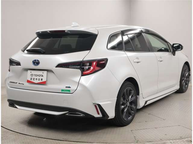 カローラツーリング1.8 ハイブリッド W×B