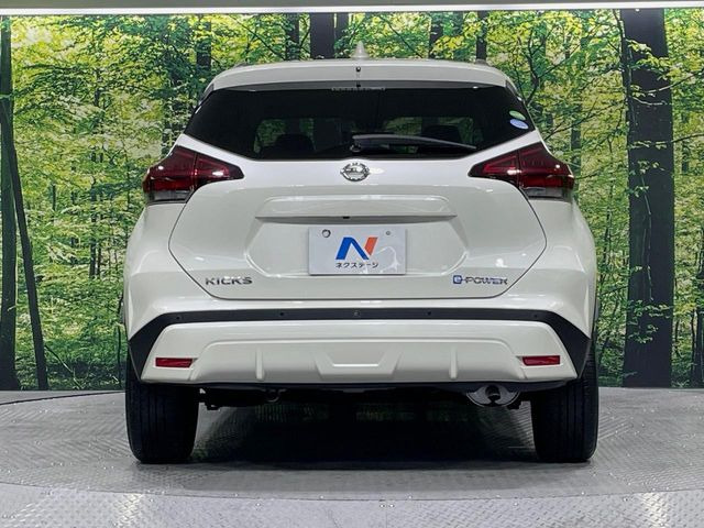 安心の最長10年・走行無制限保証(有償)をご用意。保証内容も充実はもちろん、無料点検&オイル交換や、年中無休の全国・24時間ロードサービスも付帯されておりますのでご安心下さい。