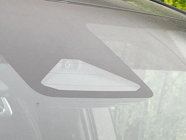 �y�g���^�Z�[�t�e�B�Z���X�z���s���ɑO���̎ԗ�����F�����A�Փ˂������Ȏ��͌x��ƃu���[�L�ŏՓˉ���Ɣ�Q�y�����A�V�X�g�B�����S�Ƀh���C�u�����y���݂��������܂��B