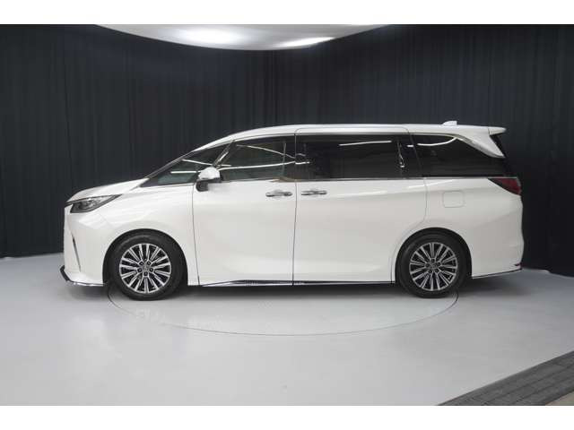 LM500h エグゼクティブ 4WD