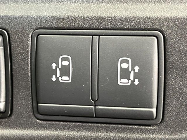 �y�����p���[�X���C�h�h�A�z�X�}�[�g�L�[��^�]�Ȃ̃X�C�b�`�Ō�ȗ����X���C�h�h�A�̊J���\���d��������͂����ăh�A���J����K�v�������A�����Ȃ��q�l�ł��ȒP�ɊJ���߂ł����K�ł���