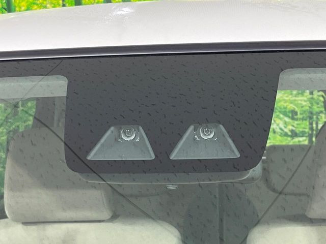 �y�X�}�[�g�A�V�X�g�z���s���ɑO���̎ԗ�����F�����A�Փ˂������Ȏ��͌x��ƃu���[�L�ŏՓˉ���Ɣ�Q�y�����A�V�X�g�B�����S�Ƀh���C�u�����y���݂��������܂��B