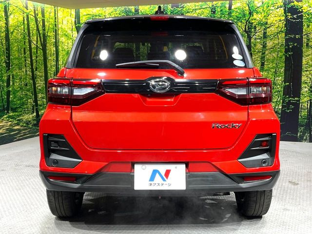 安心の最長10年・走行無制限保証(有償)をご用意。保証内容も充実はもちろん、無料点検&オイル交換や、年中無休の全国・24時間ロードサービスも付帯されておりますのでご安心下さい。