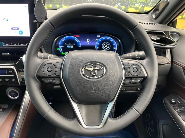 �y�����v�����X�e�A�����O�z�㎿�Ȋv���g�p���邱�ƂŁA��ɂ����������݂ƂĂ��^�]���₷���n���h���ł���