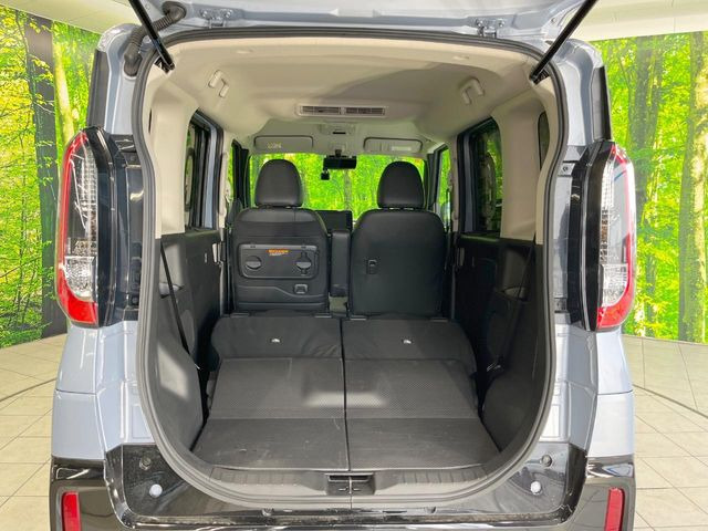 ���i�̂���������ʋ΁A���}���ɏ\���ȉ׎��X�y�[�X���m�ۂ��Ă���܂��B�Z�J���h�V�[�g��|���ƁA�傫�ȉו��̐ύڂ��\�ł���