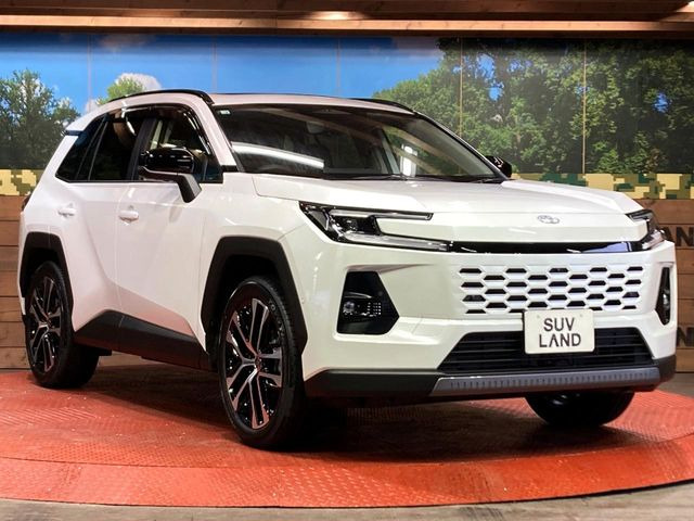 高透明度のガラス皮膜で撥水はもちろん、上質なツヤ・光沢を実現。紫外線や酸性雨から大切な愛車を保護し、色あせ・劣化を防止。「弾スプラッシュコート」、「弾プリミッサコート」からお選びいただけます。