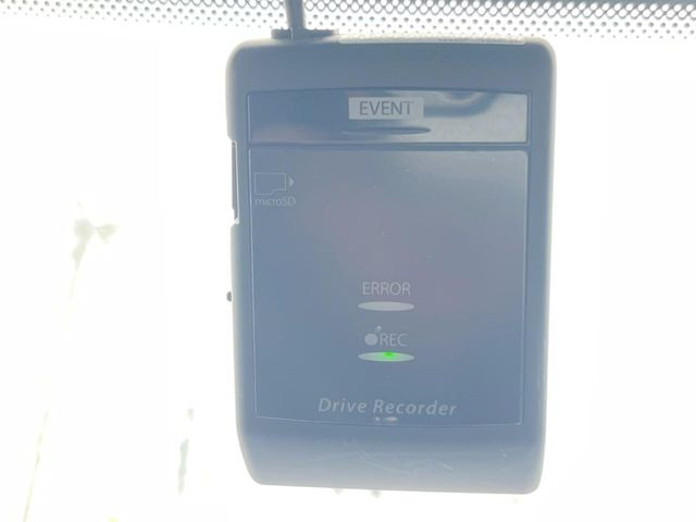 �y�h���C�u���R�[�_�[�z�h���C�u���R�[�_�[����!���s���͂������A������^�]�⎖�̂ɑ��������ہA�f���ŋL�^���A����̃��X�N�ɔ����܂��B���L�^�pSD�J�[�h�͂��q�l�����g�ł��������������K�v������܂��B