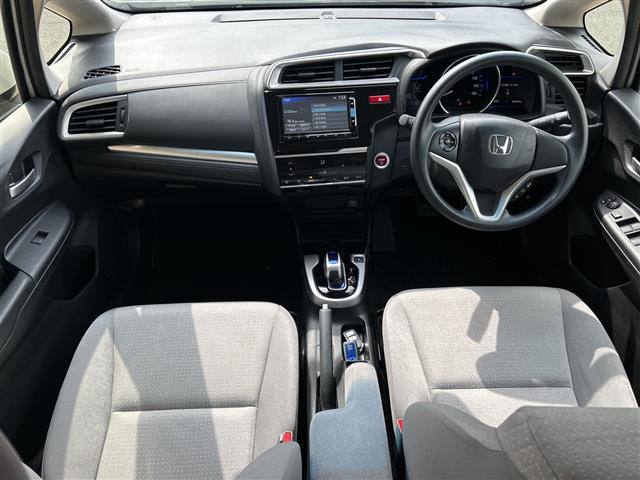 フィット1.5 ハイブリッド Fパッケージ