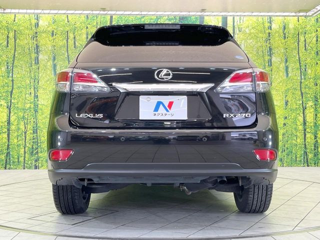 安心の最長10年・走行無制限保証(有償)をご用意。保証内容も充実はもちろん、無料点検&オイル交換や、年中無休の全国・24時間ロードサービスも付帯されておりますのでご安心下さい。