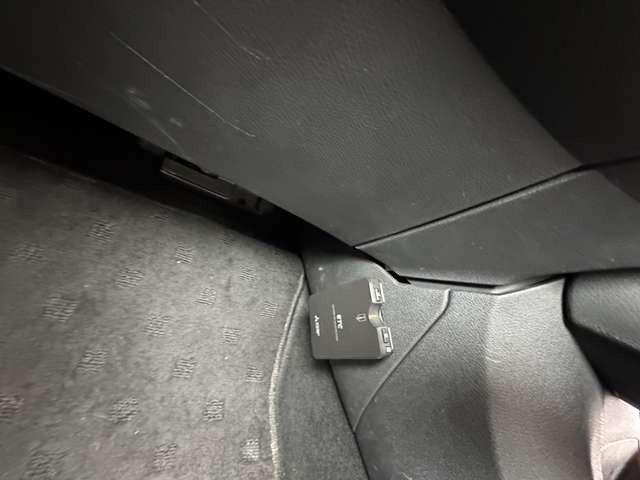 �ׂ��������̎ʐ^�Ȃǂ𑗕t���鎖���\�ł��̂ł��₢���킹������!