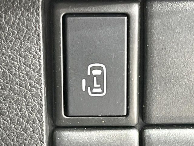 �y�p���[�X���C�h�h�A�z�X�}�[�g�L�[��^�]�Ȃ̃X�C�b�`�ŃX���C�h�h�A�̊J���\���d��������͂����ăh�A���J����K�v�������A���������q�l�ł��A�d���ו��������Ă��鎞�����N�ɊJ���߂ł��܂���