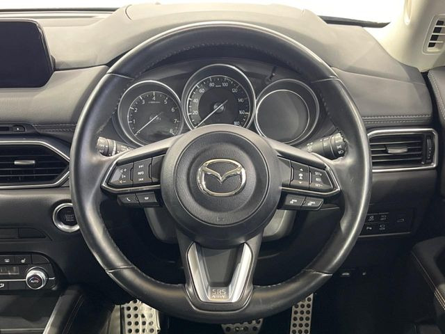 �y�����v�����X�e�A�����O�z�㎿�Ȋv���g�p���邱�ƂŁA��ɂ����������݂ƂĂ��^�]���₷���n���h���ł���