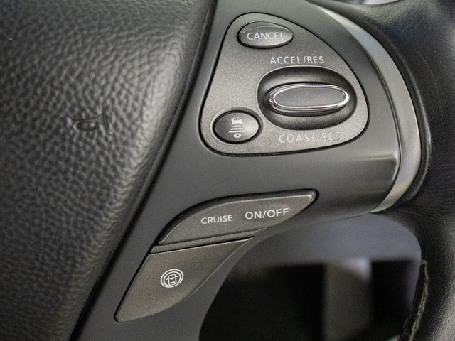 インテリジェントクルーズコントロールミリ波レーダーと単眼カメラで先行車を認識し、車速に応じた車間距離を保ちながら追従走行を支援します。