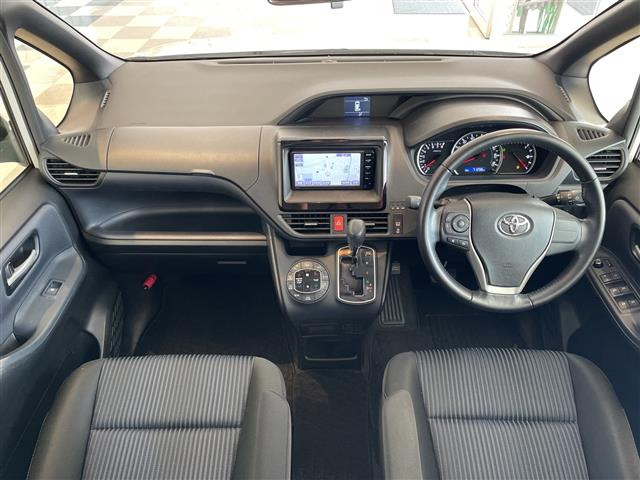 ヴォクシー2.0 ZS