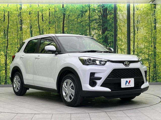 高透明度のガラス皮膜で撥水はもちろん、上質なツヤ・光沢を実現。紫外線や酸性雨から大切な愛車を保護し、色あせ・劣化を防止。「弾スプラッシュコート」、「弾プリミッサコート」からお選びいただけます。