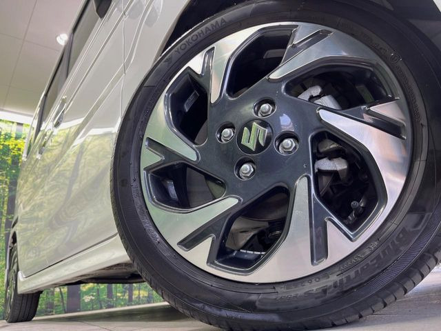 �y����15�C���`�A���~�z�C�[���z�O�ςɃ}�b�`���������A���~�z�C�[���𑕒����Ă���܂��B�e��ЊO�A���~�z�C�[����A�X�^�b�h���X�^�C�����戵�����Ă���܂��B���񂲑��k����������