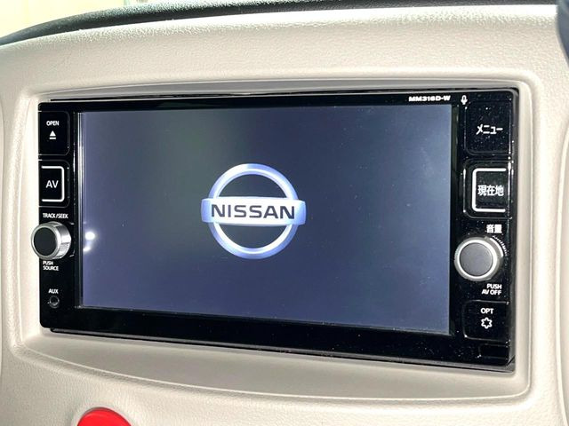 【純正ナビ】人気の純正ナビを装備しております。ナビの使いやすさはもちろん、オーディオ機能も充実!キャンプや旅行はもちろん、通勤や買い物など普段のドライブも楽しくなるはず♪