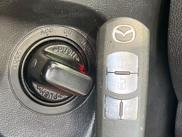 �y�����v�����X�e�A�����O�z�㎿�Ȋv���g�p���邱�ƂŁA��ɂ����������݂ƂĂ��^�]���₷���n���h���ł���