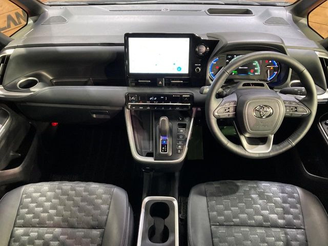 ヴォクシー1.8 ハイブリッド S-Z